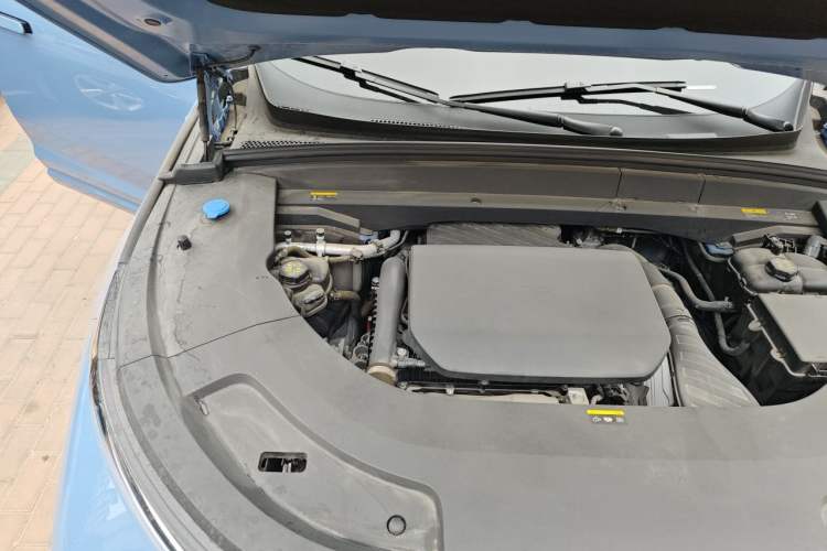 Used Li Auto L7 2023 Pro Model Engine Bay Right