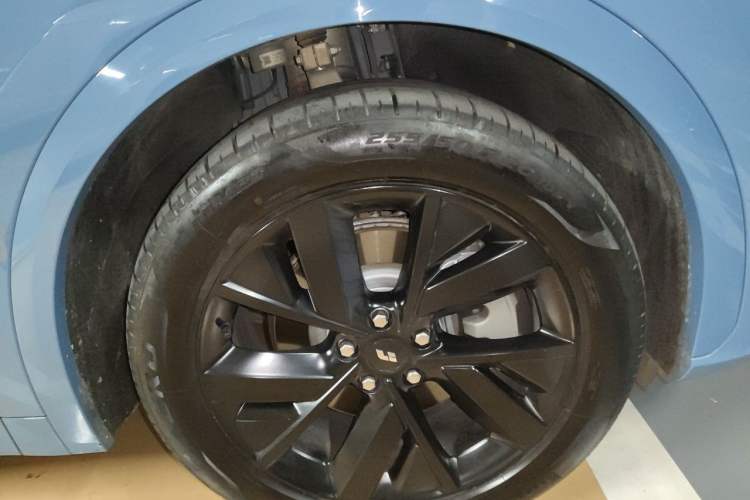 Used Li Auto L7 2023 Pro Model Exterior 1