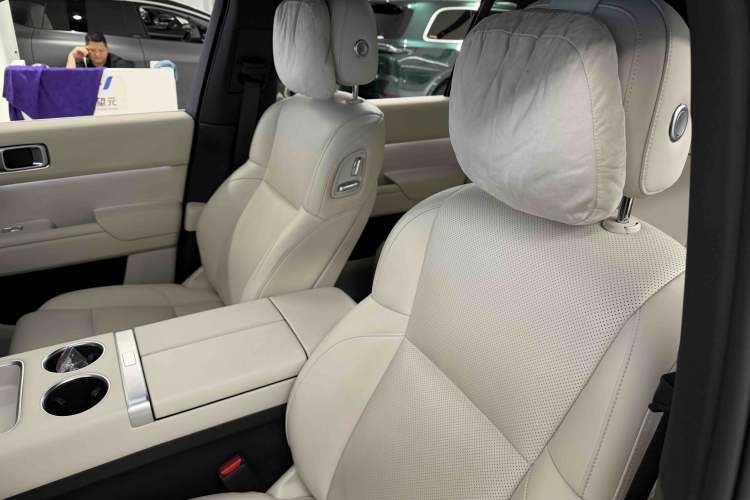 Used Li Auto L7 2023 Max model Interior 6