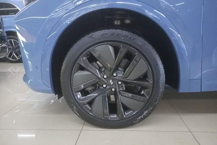 Used Li Auto L7 2023 Max model Left Front Wheel Hub