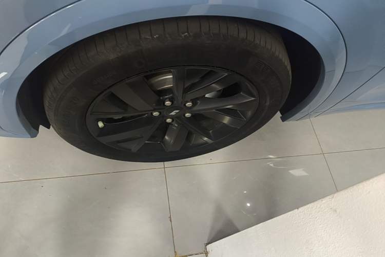 Used Li Auto L7 2023 Pro Model Left Front Wheel Hub