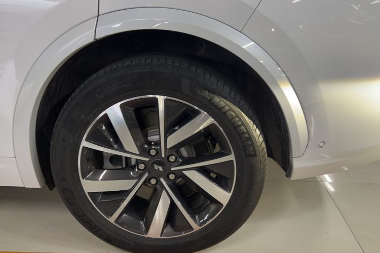Used Li Auto L7 2023 Pro Model Exterior 8