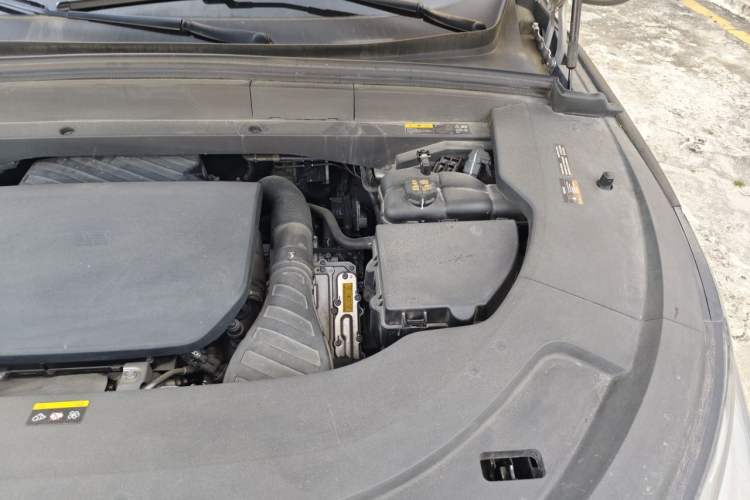 Used Li Auto L7 2023 Pro Model Engine Bay Left