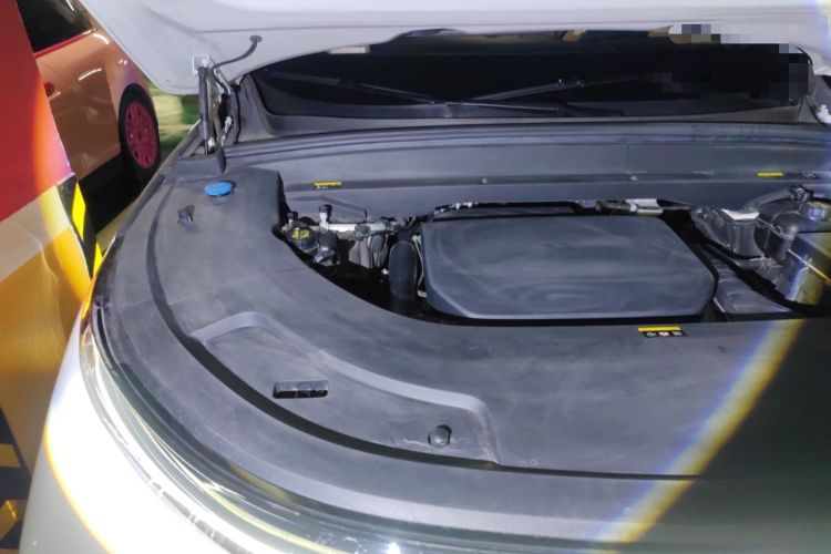 Used Li Auto L7 2023 Max model Engine Bay Right