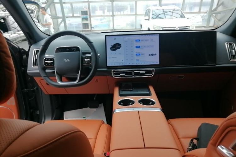 Used Li Auto L7 2023 Pro Model Center Console
