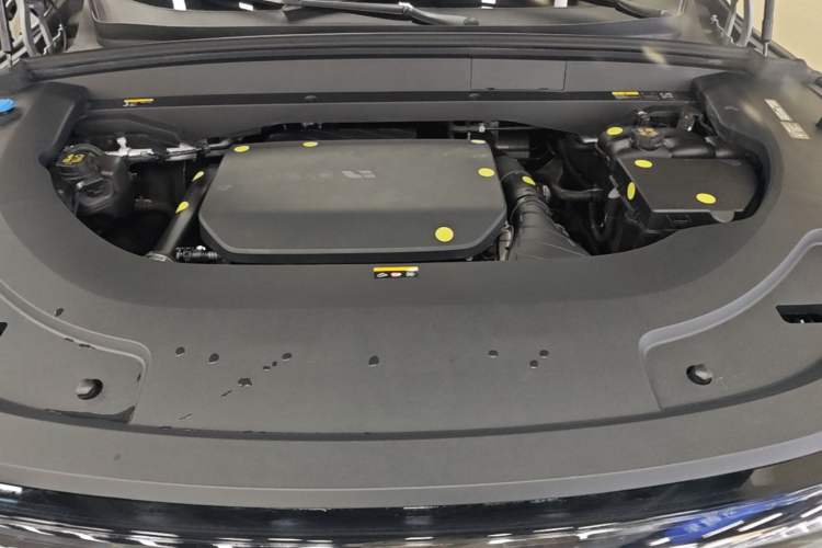 Used Li Auto L7 2023 Air model Engine Bay