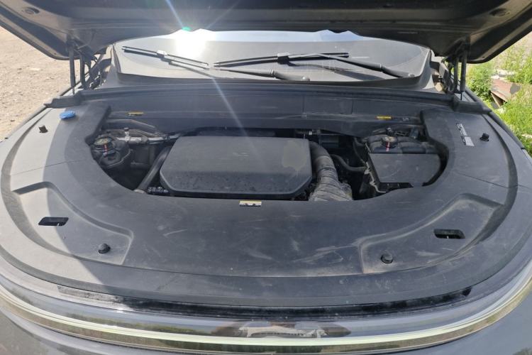 Used Li Auto L7 2023 Pro Model Engine Bay