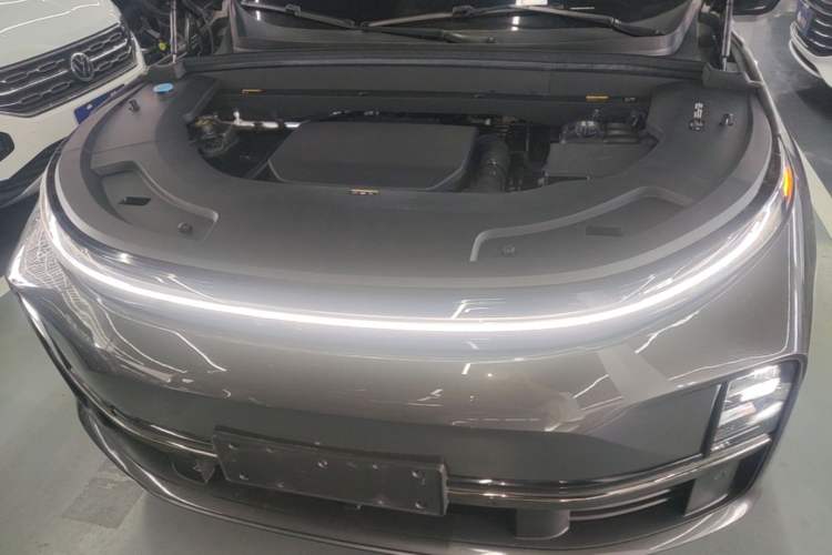 Used Li Auto L7 2023 Pro Model Engine Bay