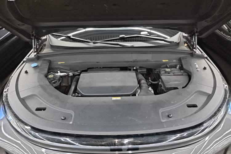 Used Li Auto L7 2023 Pro Model Engine Bay