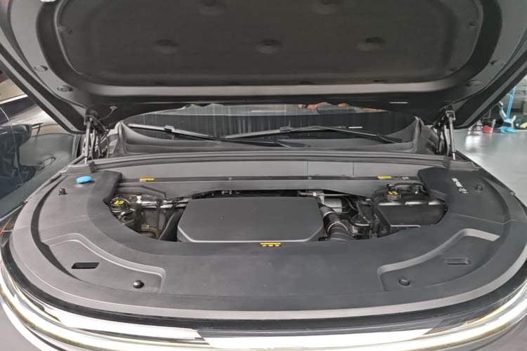 Used Li Auto L7 2023 Air model Engine Bay