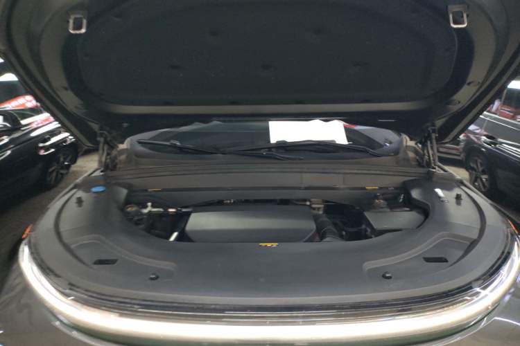 Used Li Auto L7 2023 Pro Model Engine Bay