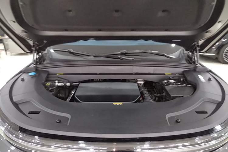 Used Li Auto L7 2023 Air model Engine Bay