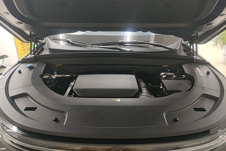 Used Li Auto L7 2023 Pro Model Engine Bay