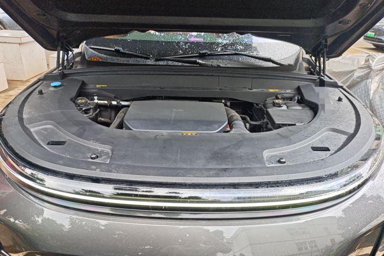 Used Li Auto L7 2023 Pro Model Engine Bay
