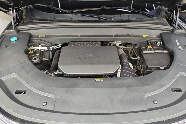 Used Li Auto L7 2023 Pro Model Engine Bay