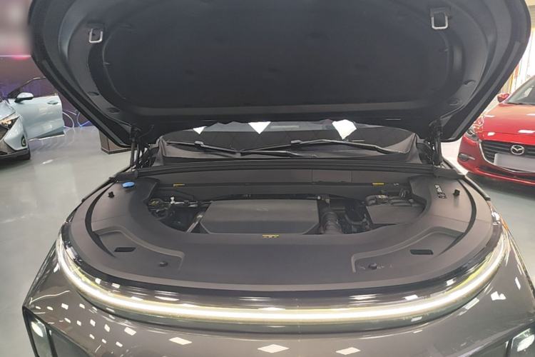 Used Li Auto L7 2023 Pro Model Engine Bay