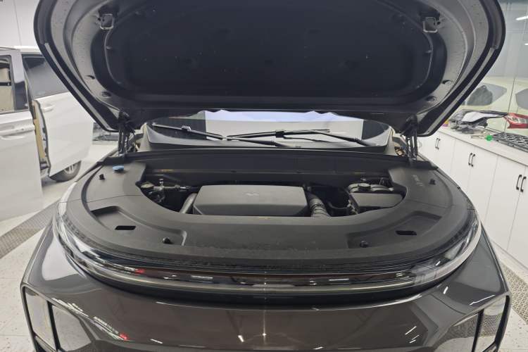 Used Li Auto L7 2023 Air model Engine Bay