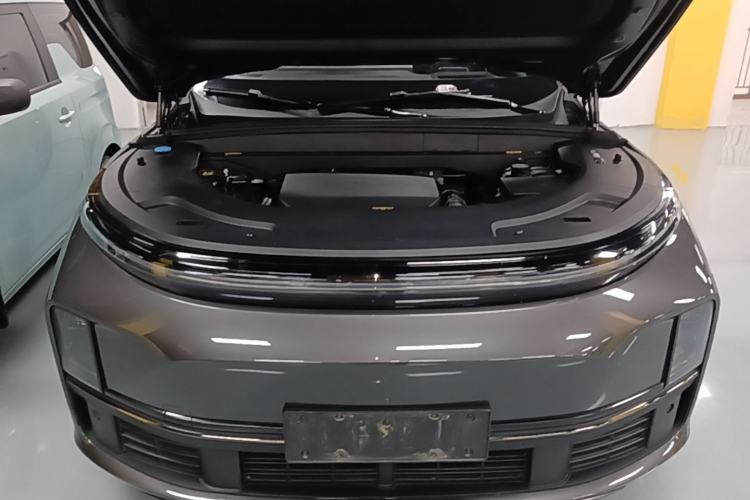Used Li Auto L7 2023 Pro Model Engine Bay