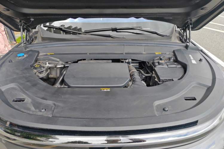 Used Li Auto L7 2023 Pro Model Engine Bay