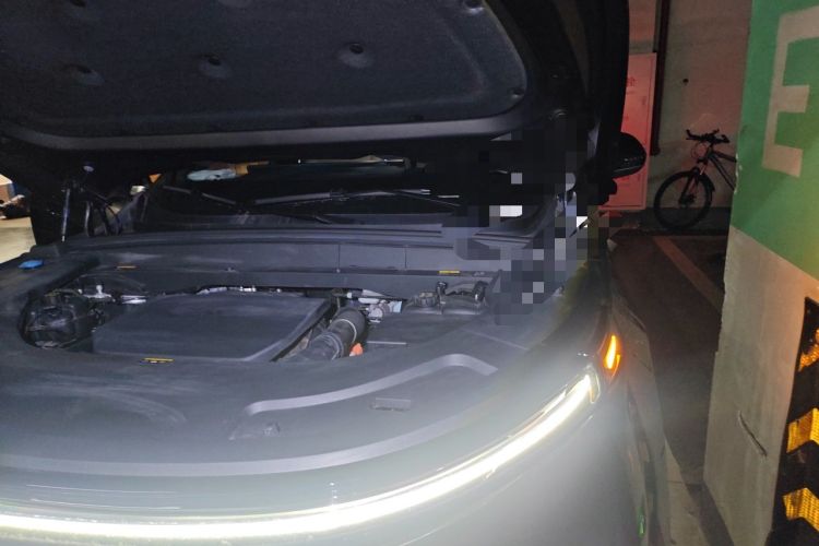 Used Li Auto L7 2023 Max model Engine Bay Left
