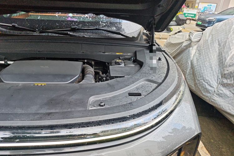 Used Li Auto L7 2023 Pro Model Engine Bay Left