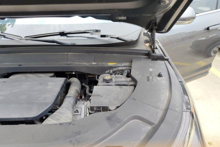Used Li Auto L7 2023 Pro Model Engine Bay Left