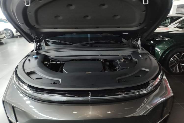 Used Li Auto L7 2023 Pro Model Engine Bay