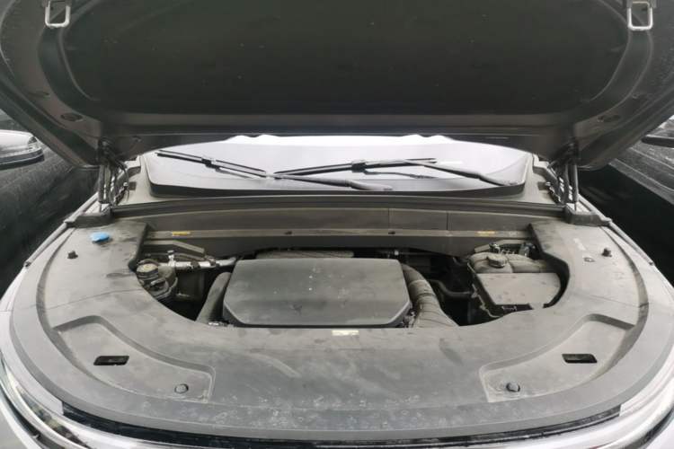 Used Li Auto L7 2023 Pro Model Engine Bay