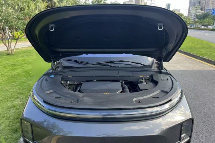 Used Li Auto L7 2023 Pro Model Engine Bay