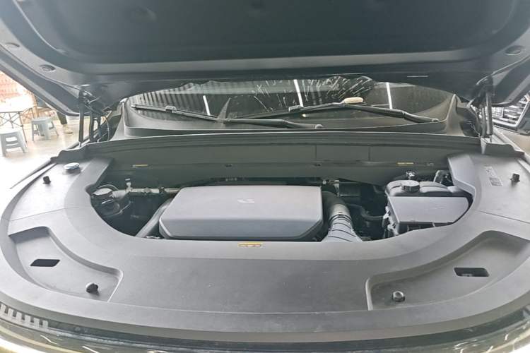 Used Li Auto L7 2023 Pro Model Engine Bay