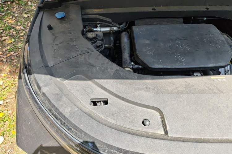 Used Li Auto L7 2023 Pro Model Engine Bay Right