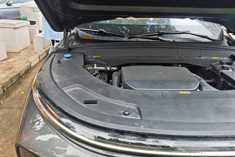 Used Li Auto L7 2023 Pro Model Engine Bay Right