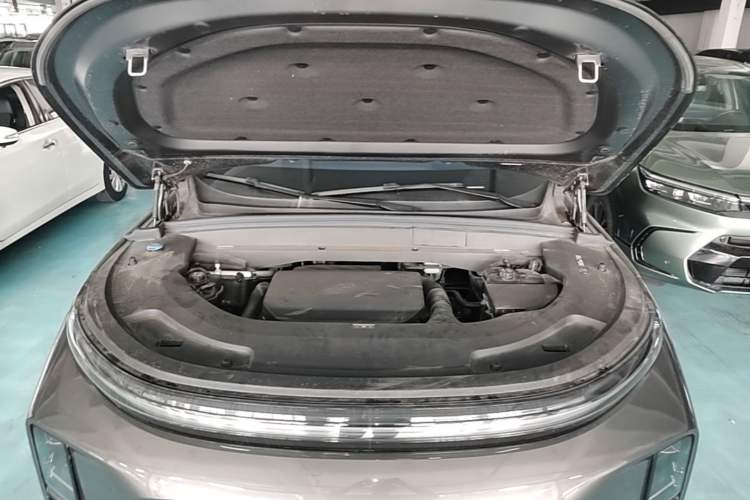 Used Li Auto L7 2023 Air model Engine Bay