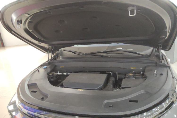 Used Li Auto L7 2023 Air model Engine Bay
