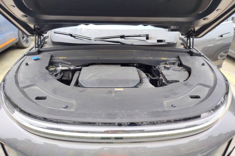 Used Li Auto L7 2023 Pro Model Engine Bay