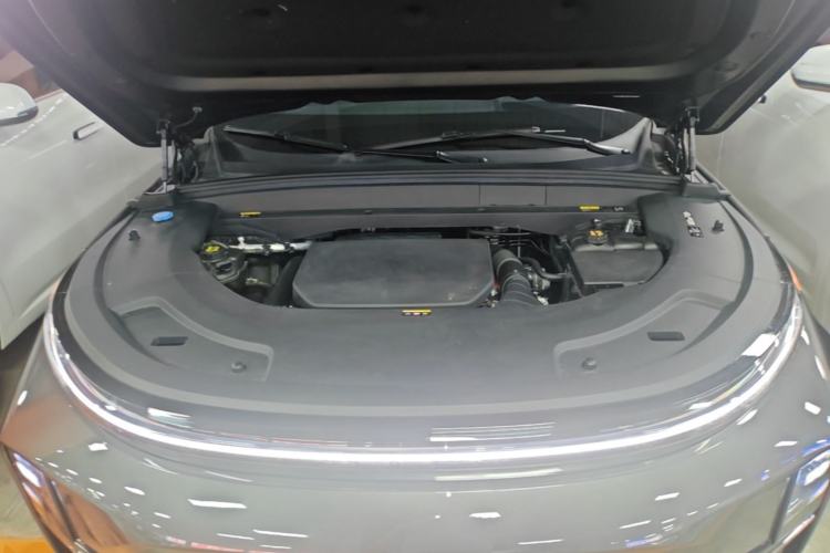 Used Li Auto L7 2023 Pro Model Engine Bay