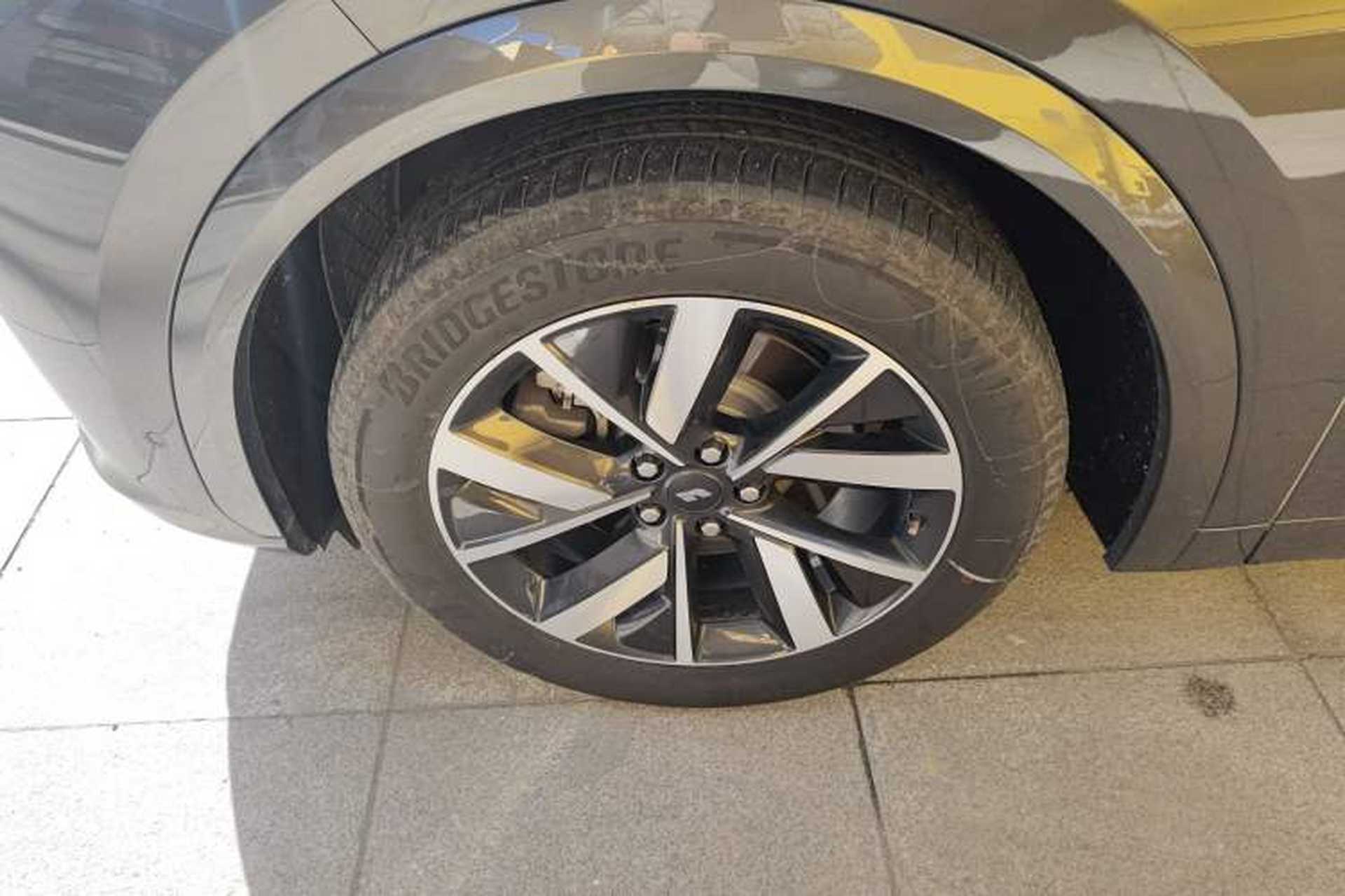 Used Li Auto L7 2023 Pro Model Exterior 4