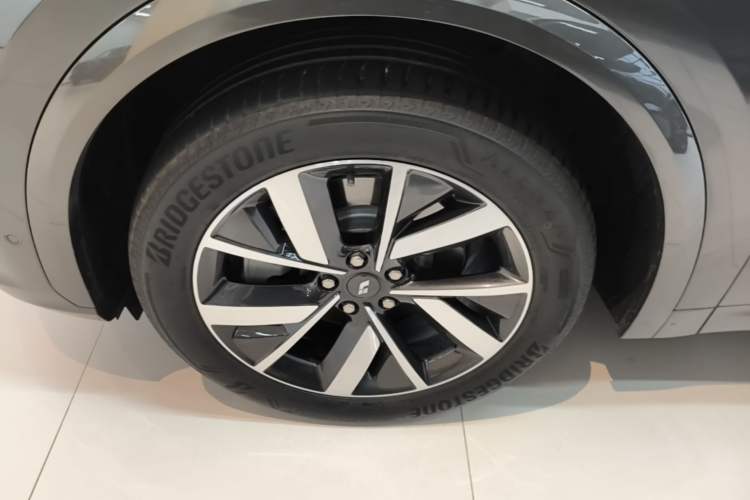 Used Li Auto L7 2023 Air model Exterior 4