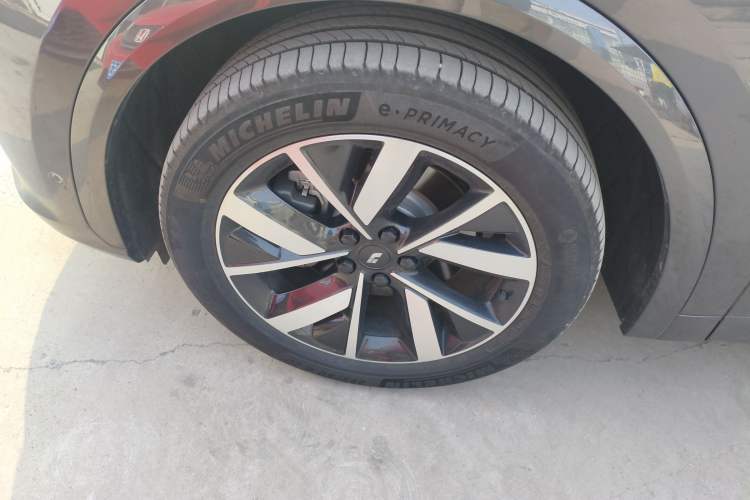 Used Li Auto L7 2023 Pro Model Exterior 4