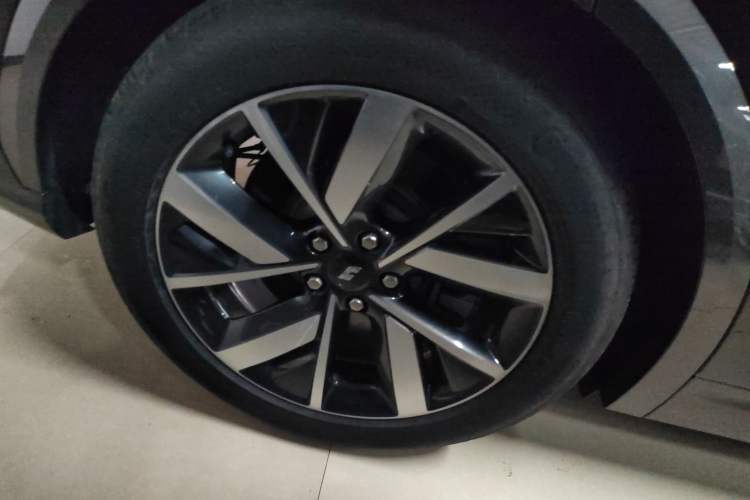 Used Li Auto L7 2023 Pro Model Exterior 5