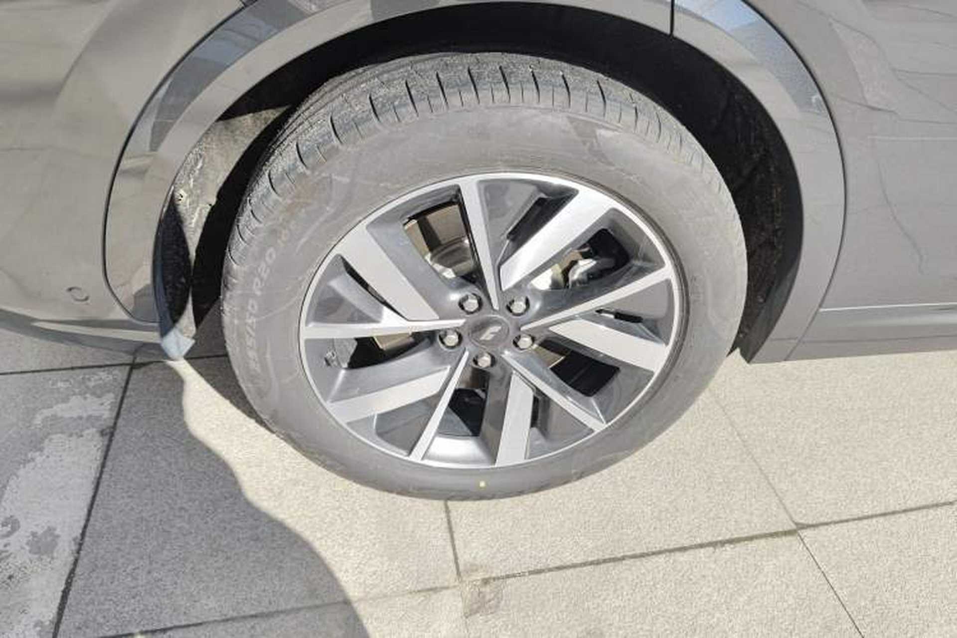 Used Li Auto L7 2023 Pro Model Exterior 5