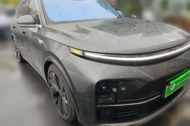 Used Li Auto L7 2023 Max model Front Right 45 Deg