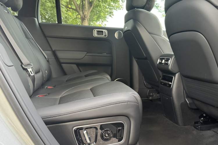 Used Li Auto L7 2023 Air model Interior 4