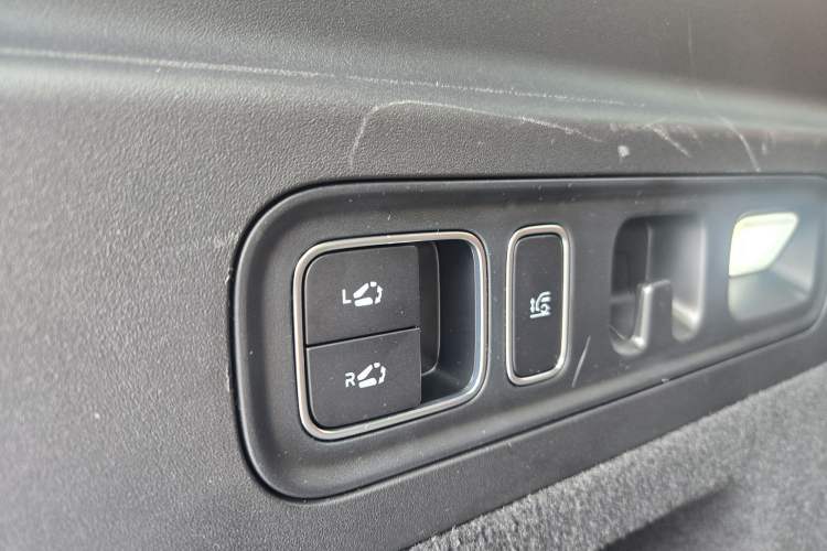 Used Li Auto L7 2023 Pro Model Interior 9