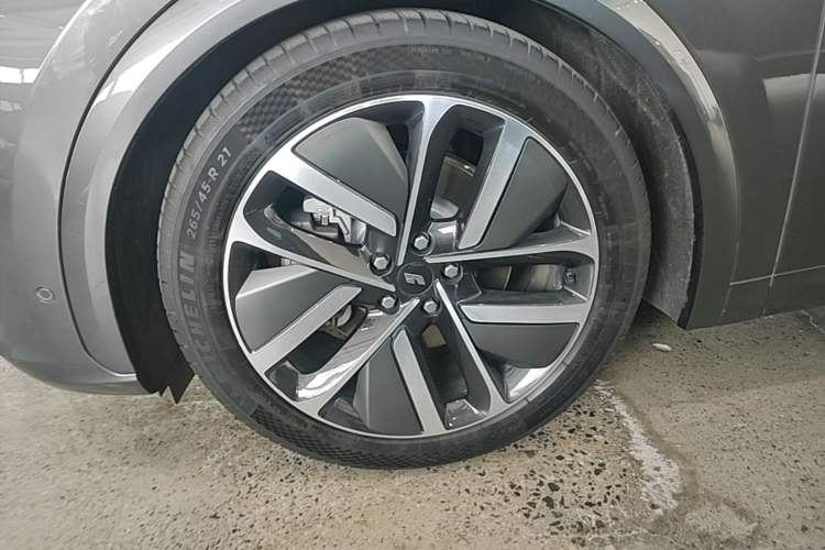 Used Li Auto L7 2023 Pro Model Left Front Wheel Hub