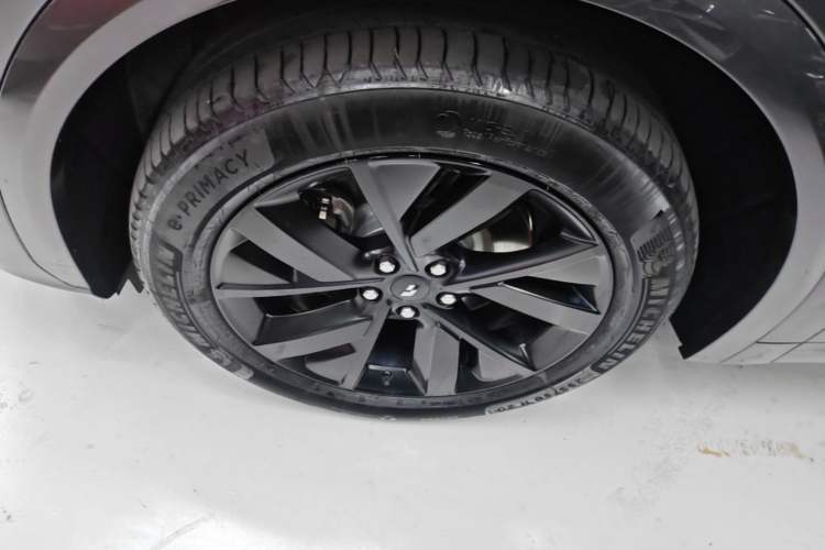 Used Li Auto L7 2023 Air model Left Front Wheel Hub