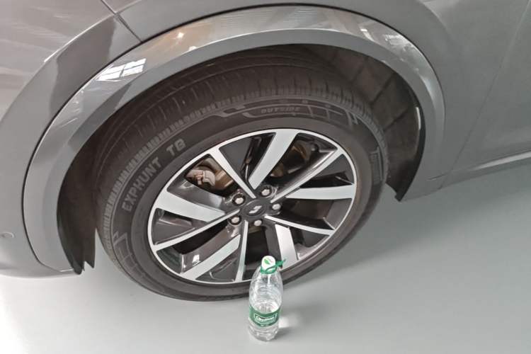 Used Li Auto L7 2023 Air model Left Front Wheel Hub