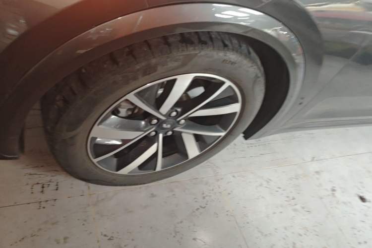 Used Li Auto L7 2023 Pro Model Left Front Wheel Hub