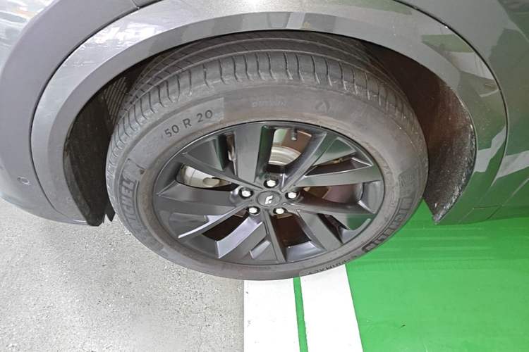 Used Li Auto L7 2023 Pro Model Left Front Wheel Hub