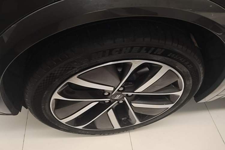 Used Li Auto L7 2023 Max model Left Front Wheel Hub